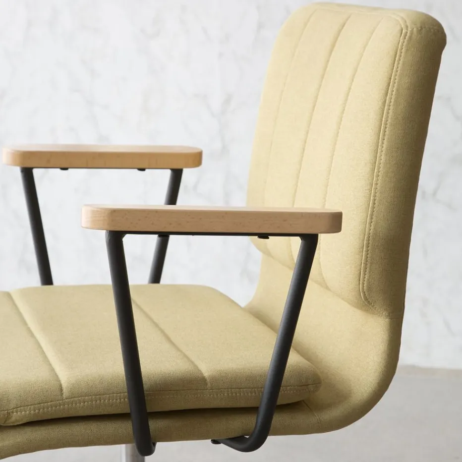 Aiko Chaise de bureau rembourrée mustard avec accoudoirs et roulettes^Banak Best