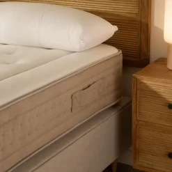 Corinto Matelas &agrave; ressorts ensachés et viscoélastique 150 x 190 cm^Banak Hot