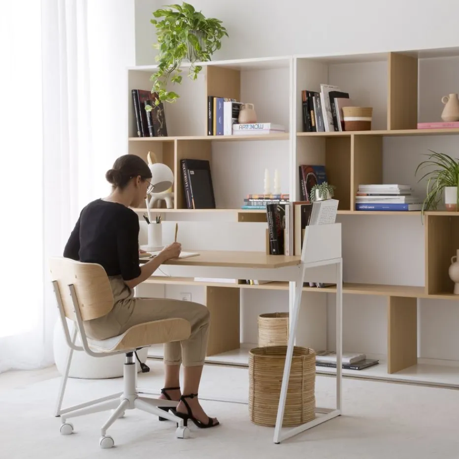 Haru Chaise de bureau rembourrée beige avec bois et roulettes^Banak Outlet