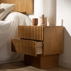 Nolan Mesita de noche de madera maciza de mango^Banak Online